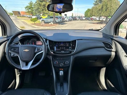 Used 2020 Chevrolet Trax LT w/ Driver Confidence Package AWD/4WD image 15