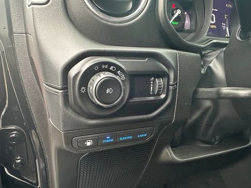 Used 2024 Jeep Wrangler High Altitude image 11