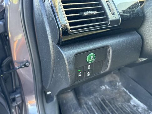 Used 2016 Honda Accord LX image 15