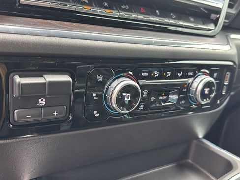 Used 2024 GMC Sierra 1500 SLT w/ SLT Premium Plus Package image 23