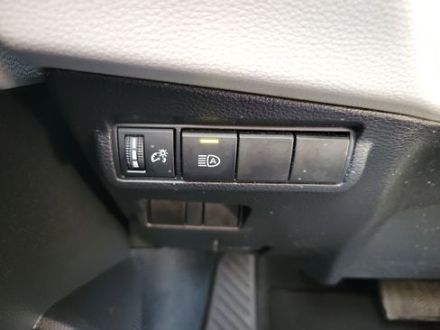 Used 2022 Toyota Corolla Cross LE FWD image 23