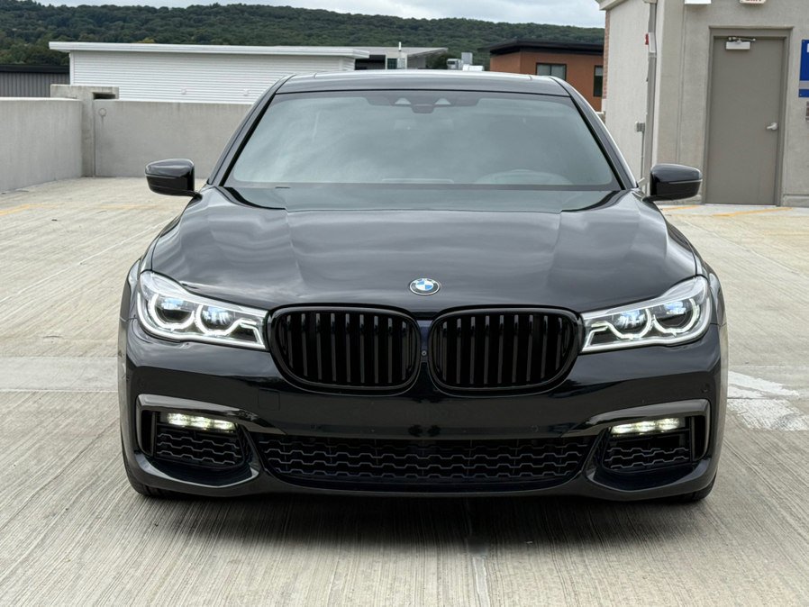 Used 2018 BMW 750i xDrive AWD/4WD image 9