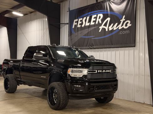 Used 2020 RAM 2500 Laramie AWD/4WD image 2