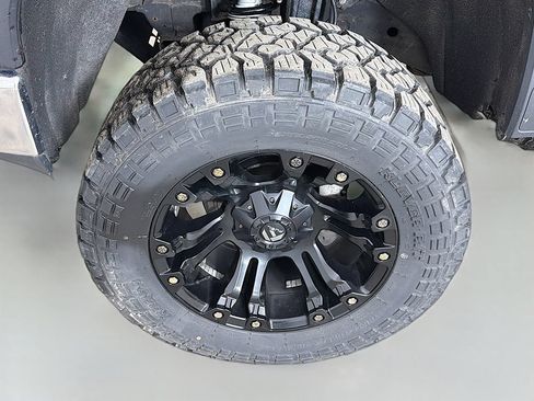 Used 2020 GMC Sierra 1500 SLE w/ SLE Value Package AWD/4WD image 16