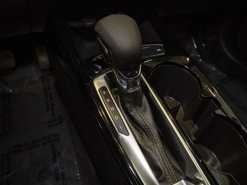 Used 2025 Chevrolet Trax LT w/ Driver Confidence Package image 16