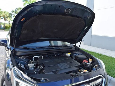 Used 2018 Subaru Outback 3.6R Touring AWD/4WD image 91