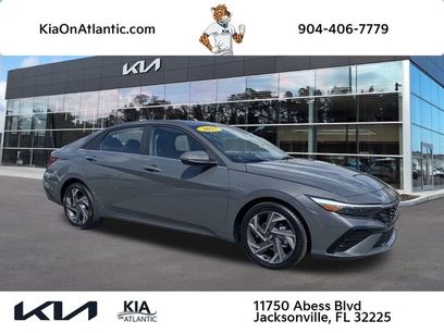 Used 2025 Hyundai Elantra Limited