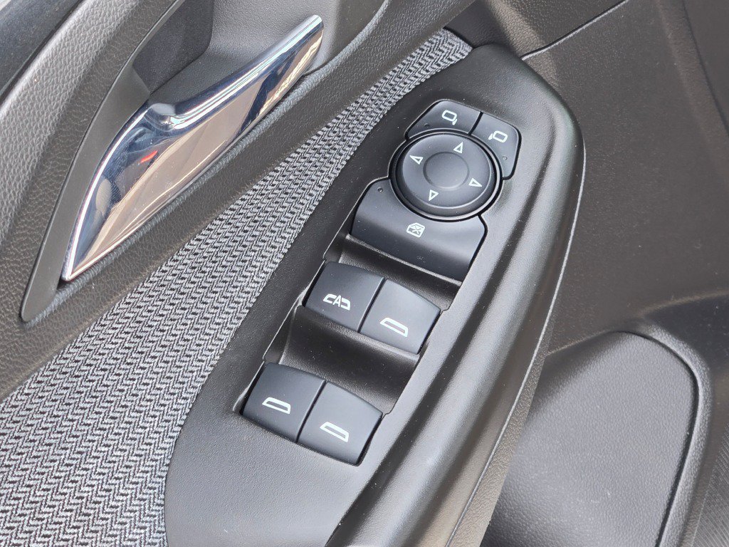 Used 2023 Chevrolet TrailBlazer LT FWD image 16
