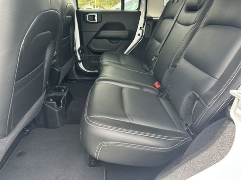 Used 2021 Jeep Wrangler Unlimited Sahara w/ LED Lighting Group AWD/4WD image 23