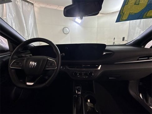 Used 2024 Buick Envista Preferred w/ Convenience I Package image 33