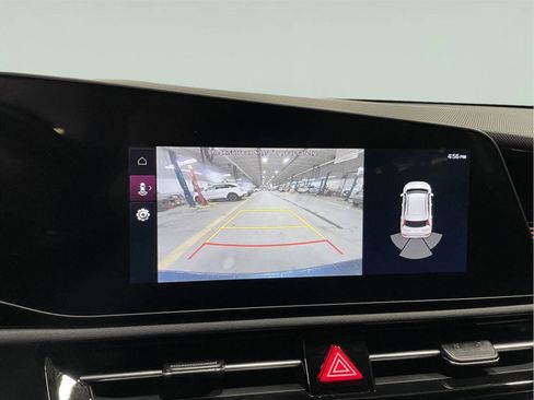 Used 2025 Kia Niro EX image 28