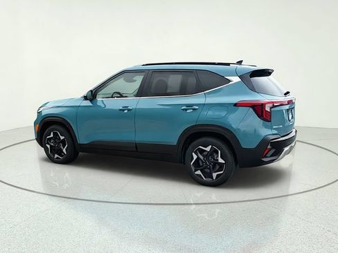 Certified 2025 Kia Seltos EX AWD/4WD image 3
