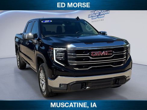 Used 2025 GMC Sierra 1500 SLT AWD/4WD image 7
