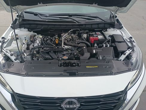 Used 2025 Nissan Altima 2.5 SV FWD image 16