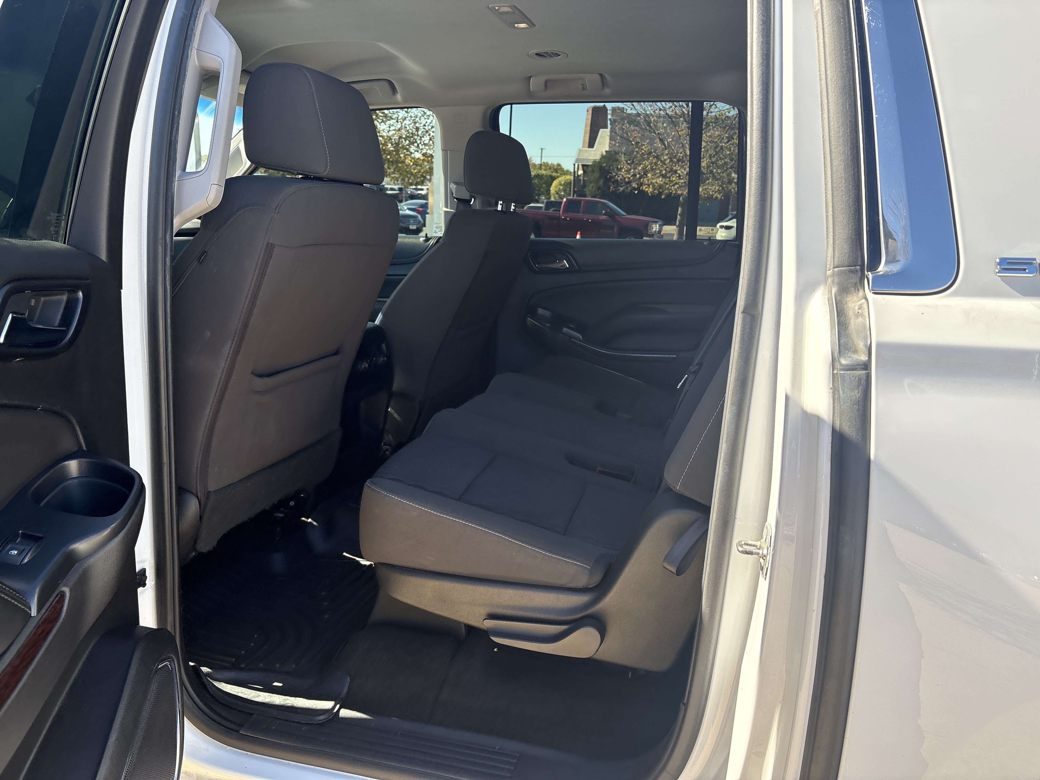 Used 2017 GMC Yukon XL SLE AWD/4WD image 14