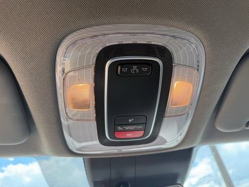 Certified 2024 Hyundai Elantra SE FWD image 23