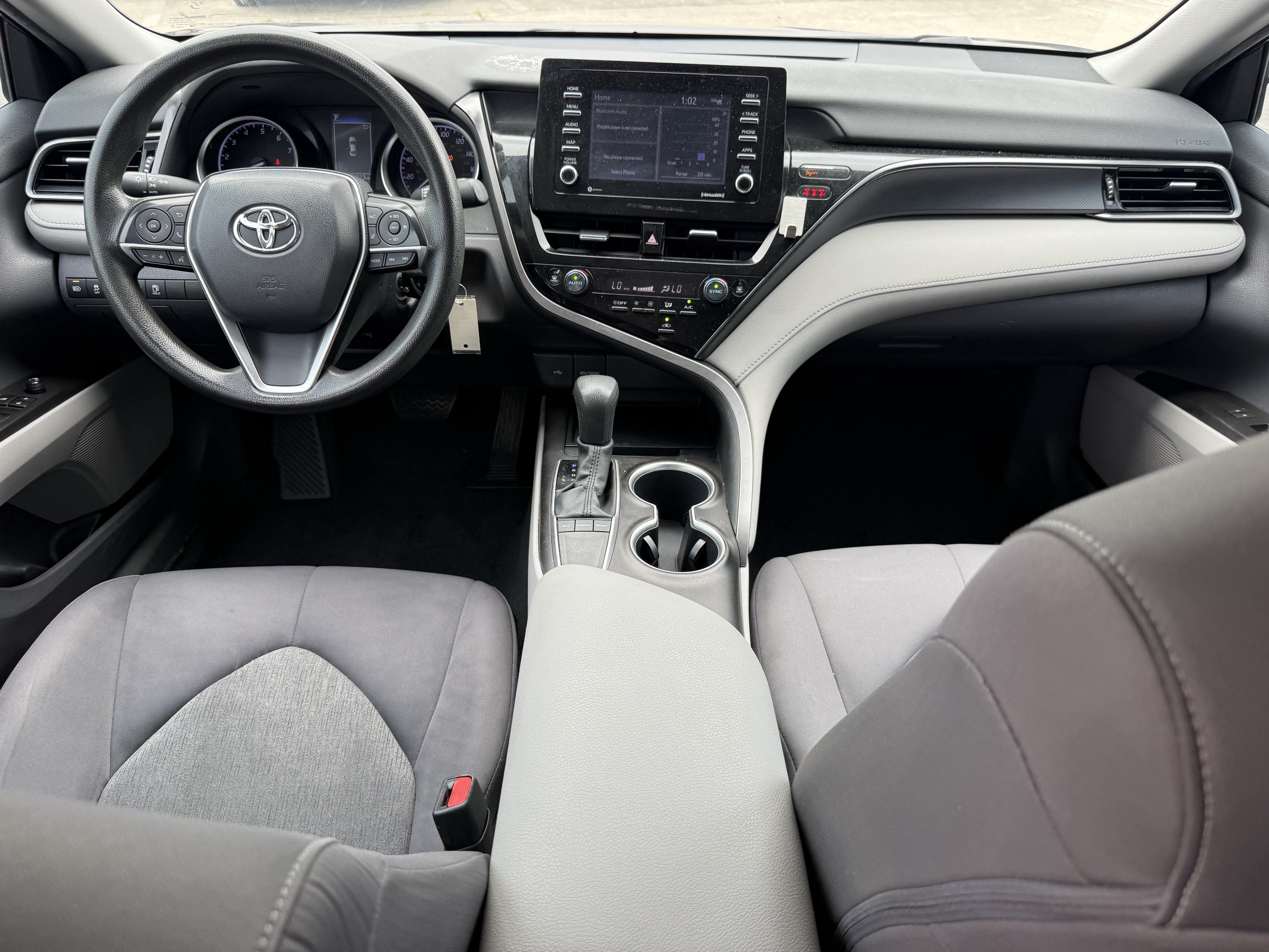 Used 2022 Toyota Camry LE FWD image 13