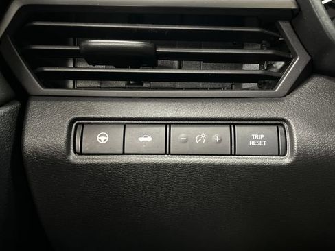 Used 2020 Nissan Altima 2.5 SV image 22