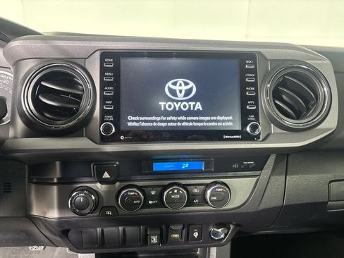Used 2023 Toyota Tacoma TRD Sport AWD/4WD image 17