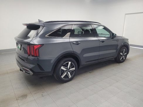 Used 2022 Kia Sorento S image 10