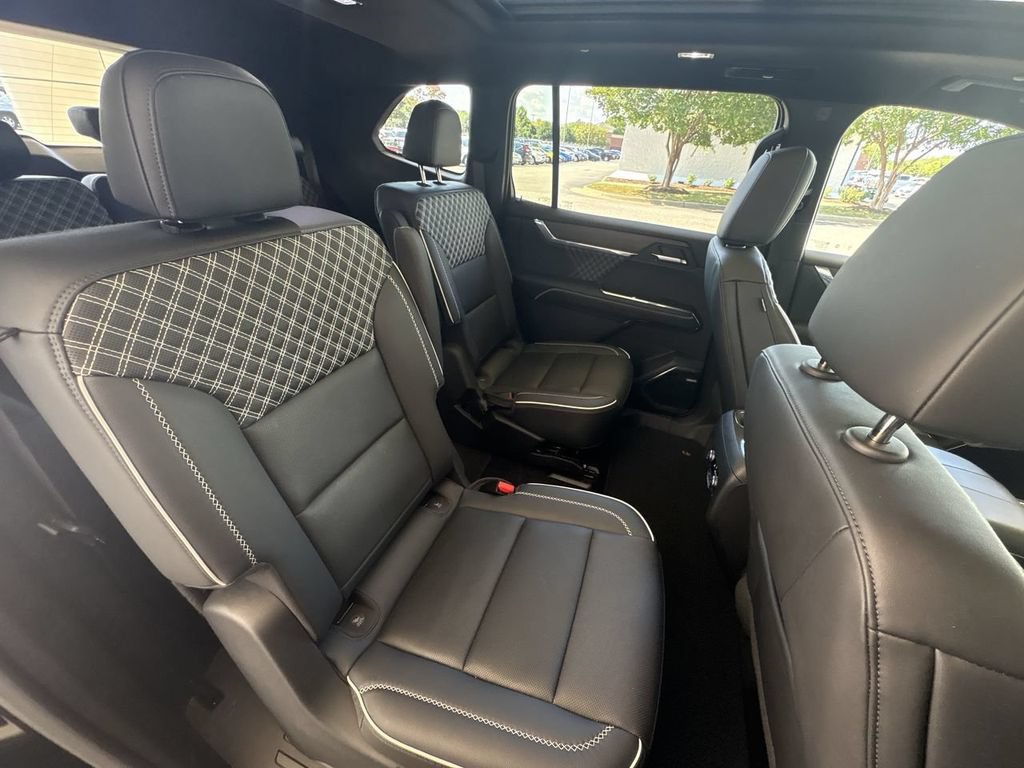 Certified 2024 GMC Acadia Denali AWD/4WD image 28