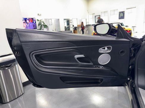 Used 2019 Aston Martin DB11 Volante image 56