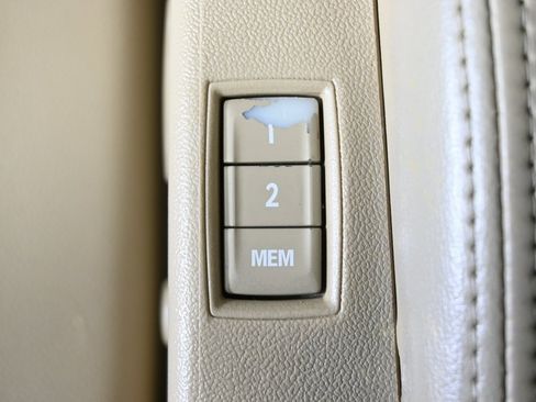 Used 2013 Buick LaCrosse Leather w/ Driver Confidence Package image 22