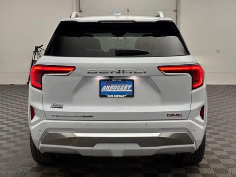 New 2026 GMC Terrain Denali w/ LPO, Floor Liner Package image 10