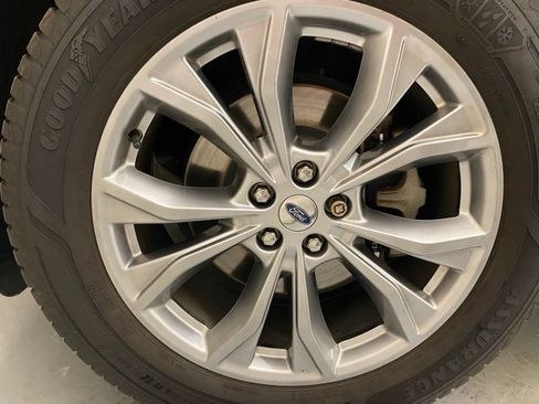 Used 2020 Ford Explorer XLT w/ Equipment Group 202A AWD/4WD image 27