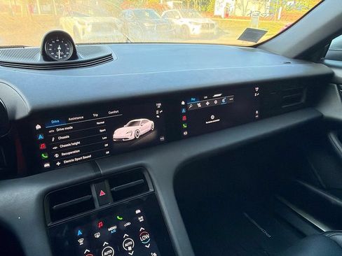 Used 2020 Porsche Taycan 4S AWD/4WD image 8