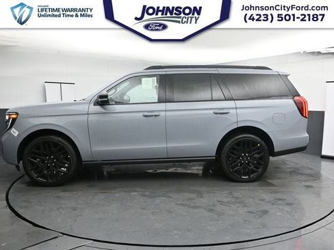 New 2026 Ford Expedition Platinum w/ Stealth Performance Package image 7