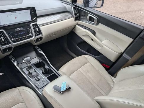 Used 2022 Kia Sorento S w/ Panoramic Sunroof Package FWD image 19