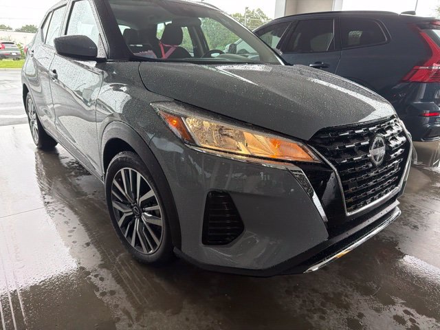 Used 2024 Nissan Kicks SV FWD image 3