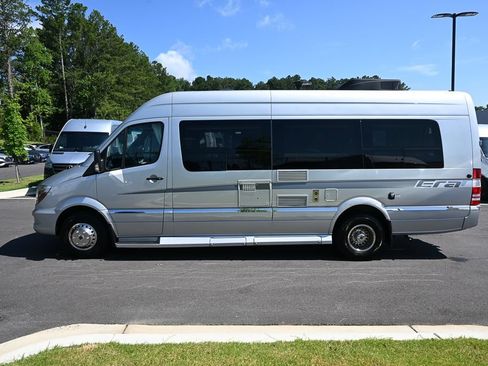 Used 2014 Mercedes-Benz Sprinter 3500 image 3