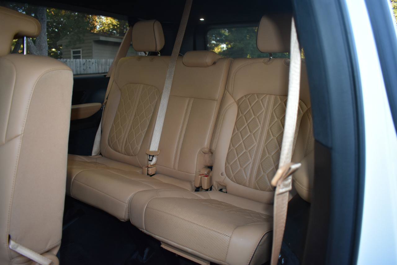 Used 2023 Jeep Grand Wagoneer L Series III w/ Rear Seat Video Group 1 AWD/4WD image 23