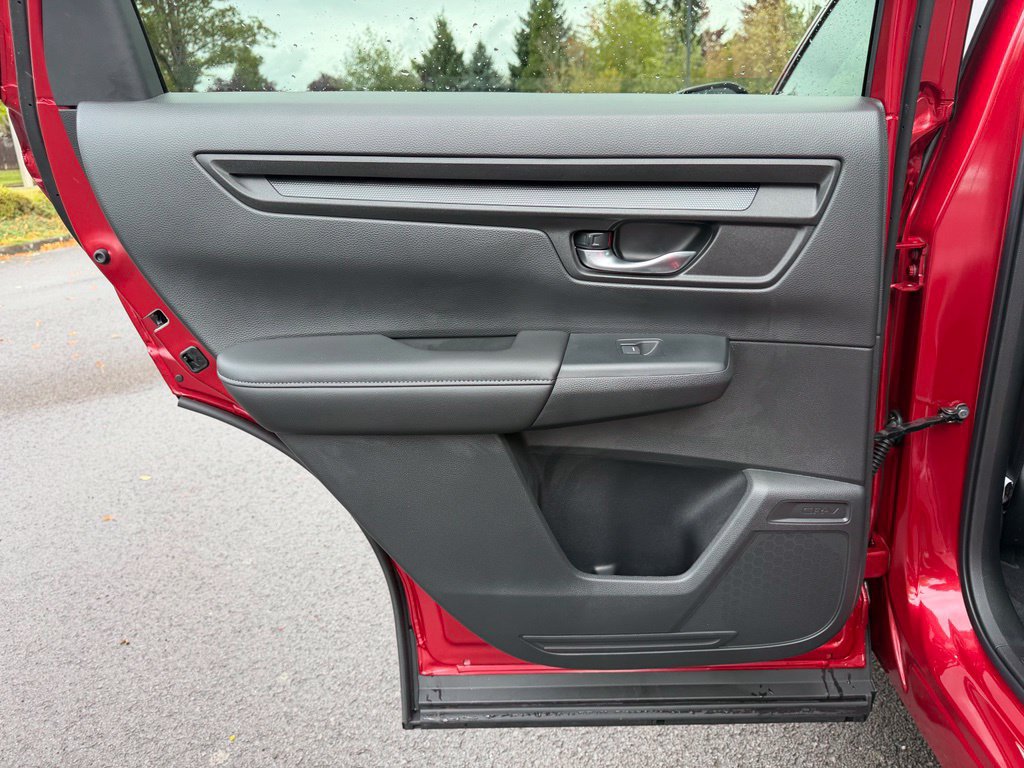 Used 2025 Honda CR-V LX image 28