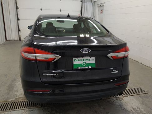 Used 2020 Ford Fusion SE FWD image 6