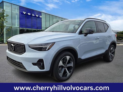 New 2026 Volvo XC40 B5 Plus w/ Protection Package Premier image 2