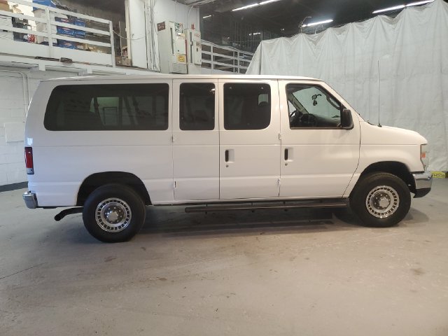 Used 2008 Ford E-350 and Econoline 350 XLT RWD image 6