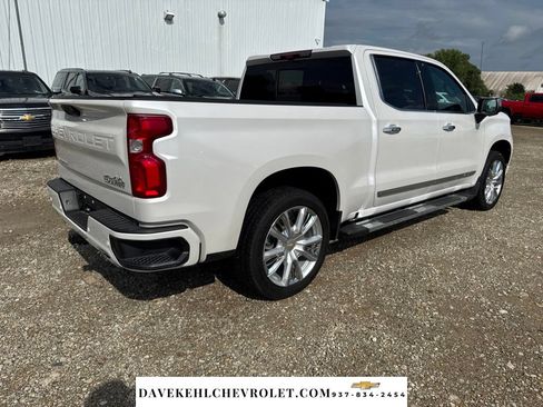 Used 2025 Chevrolet Silverado 1500 High Country w/ High Country Premium Package AWD/4WD image 5