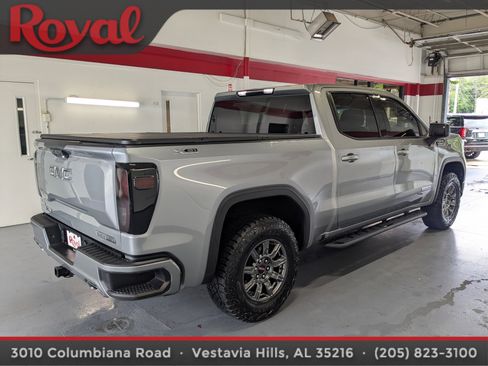Used 2024 GMC Sierra 1500 Elevation w/ X31 Off-Road Package AWD/4WD image 4