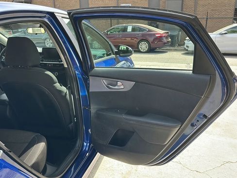 Used 2023 Kia Forte LXS w/ LXS Technology Package image 38