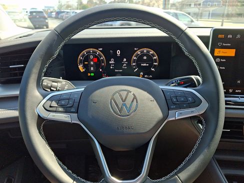 New 2026 Volkswagen Tiguan SE AWD/4WD image 14