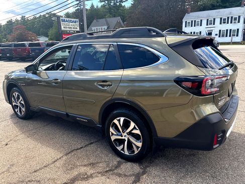 Used 2020 Subaru Outback Limited image 3