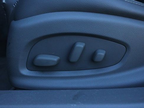 Used 2019 Chevrolet Impala LT image 12