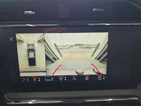 Used 2024 GMC Sierra 2500 AT4X image 52