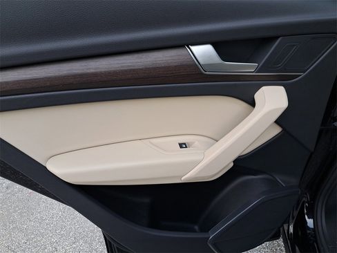 Certified 2023 Audi Q5 2.0T Premium w/ Convenience Package image 29