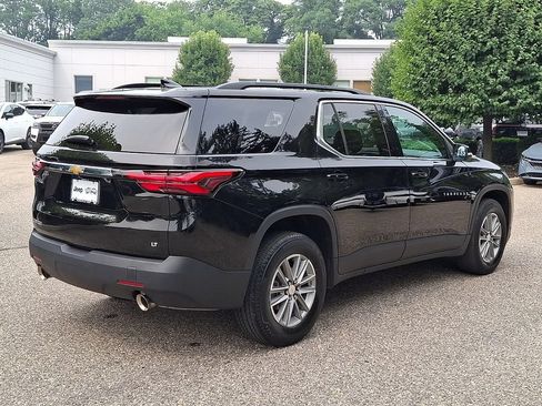 Used 2023 Chevrolet Traverse LT FWD image 8