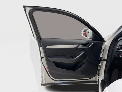 Used 2017 Audi Q3 2.0T Premium Plus image 19