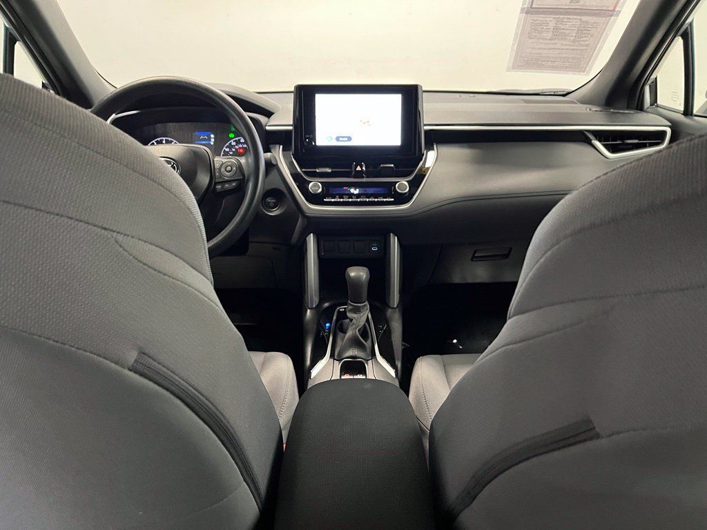 Used 2025 Toyota Corolla Cross AWD Hybrid image 17